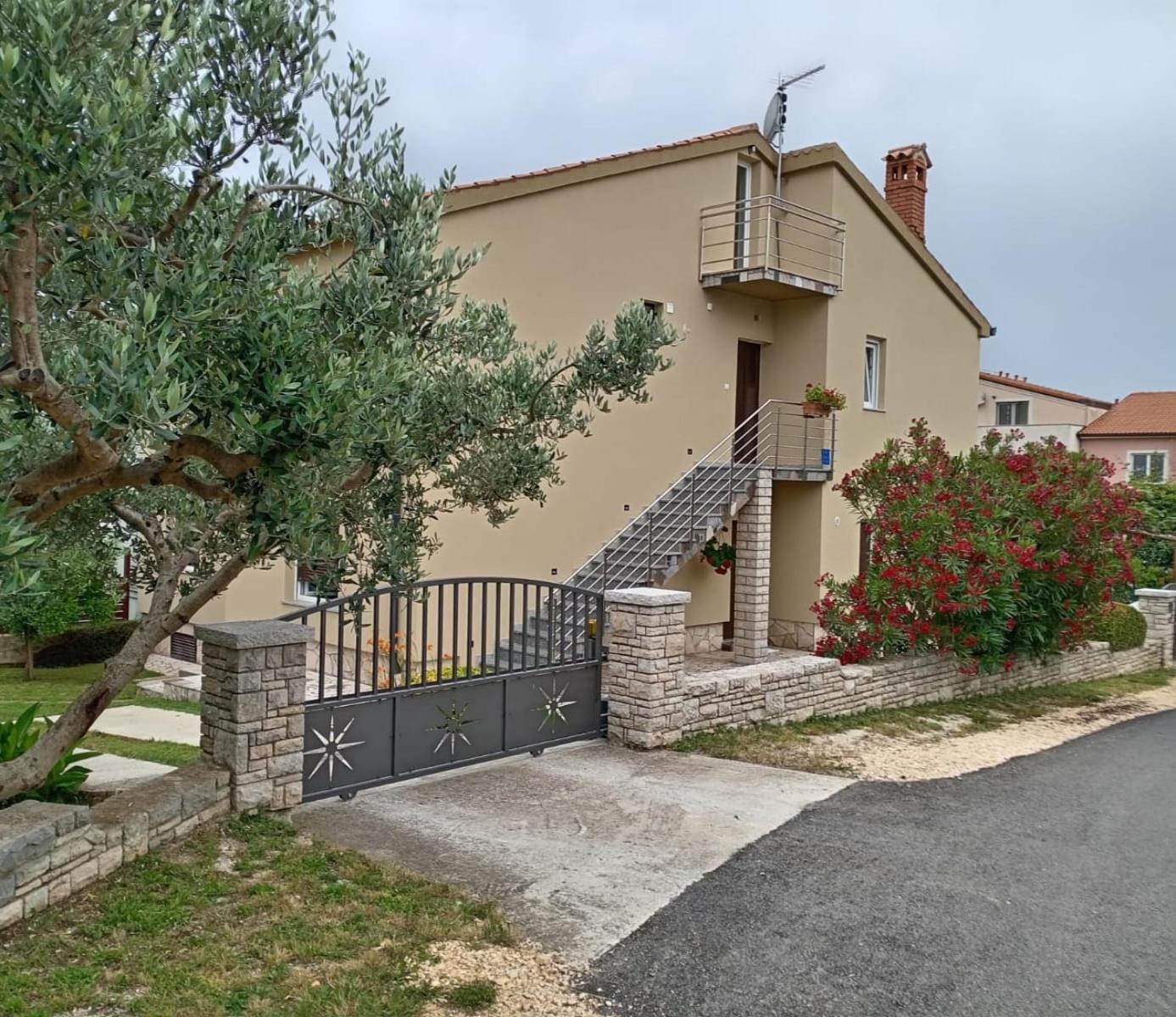 Tomi Apartamento PUY Exterior foto